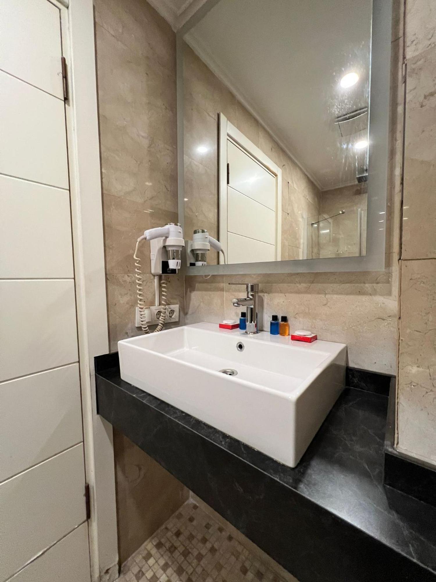 Le Marde Hotel Istanbul Eksteriør bilde