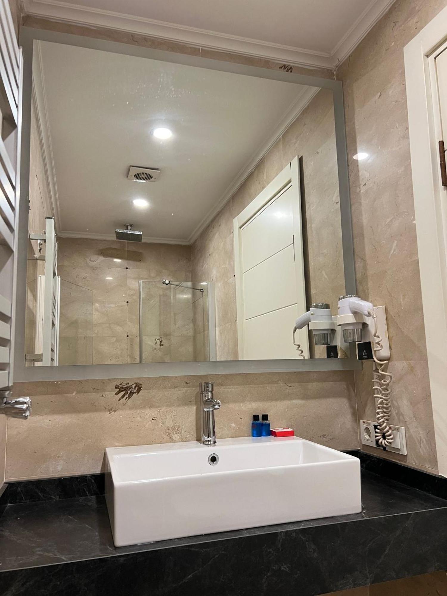 Le Marde Hotel Istanbul Eksteriør bilde